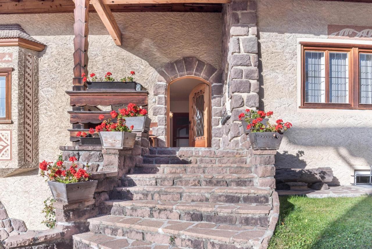 Villa Soldanella Urtijëi Buitenkant foto